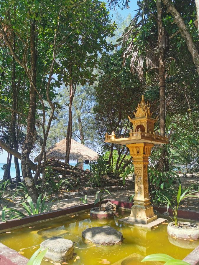 Hôtel Sleeping Trees à Koh Rong Sanloem Extérieur photo